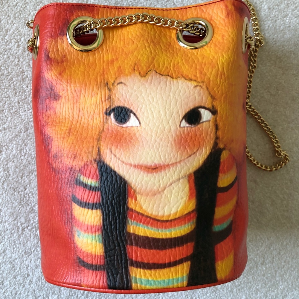 YOUK SHIM WON CHAIN BUCKET BAG